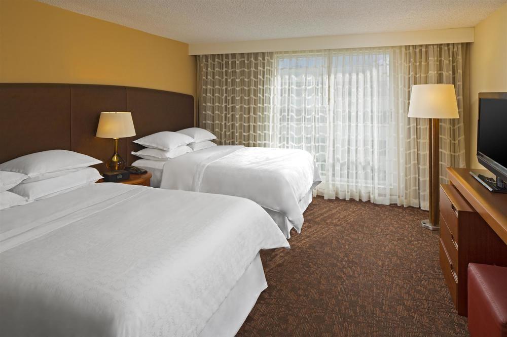 Four Points By Sheraton Suites Tampa Airport Westshore Екстер'єр фото