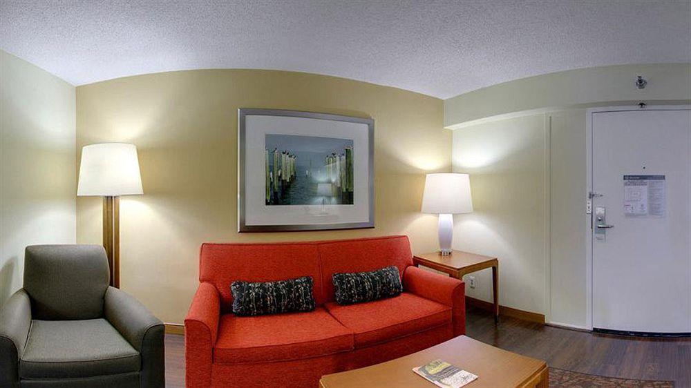 Four Points By Sheraton Suites Tampa Airport Westshore Екстер'єр фото