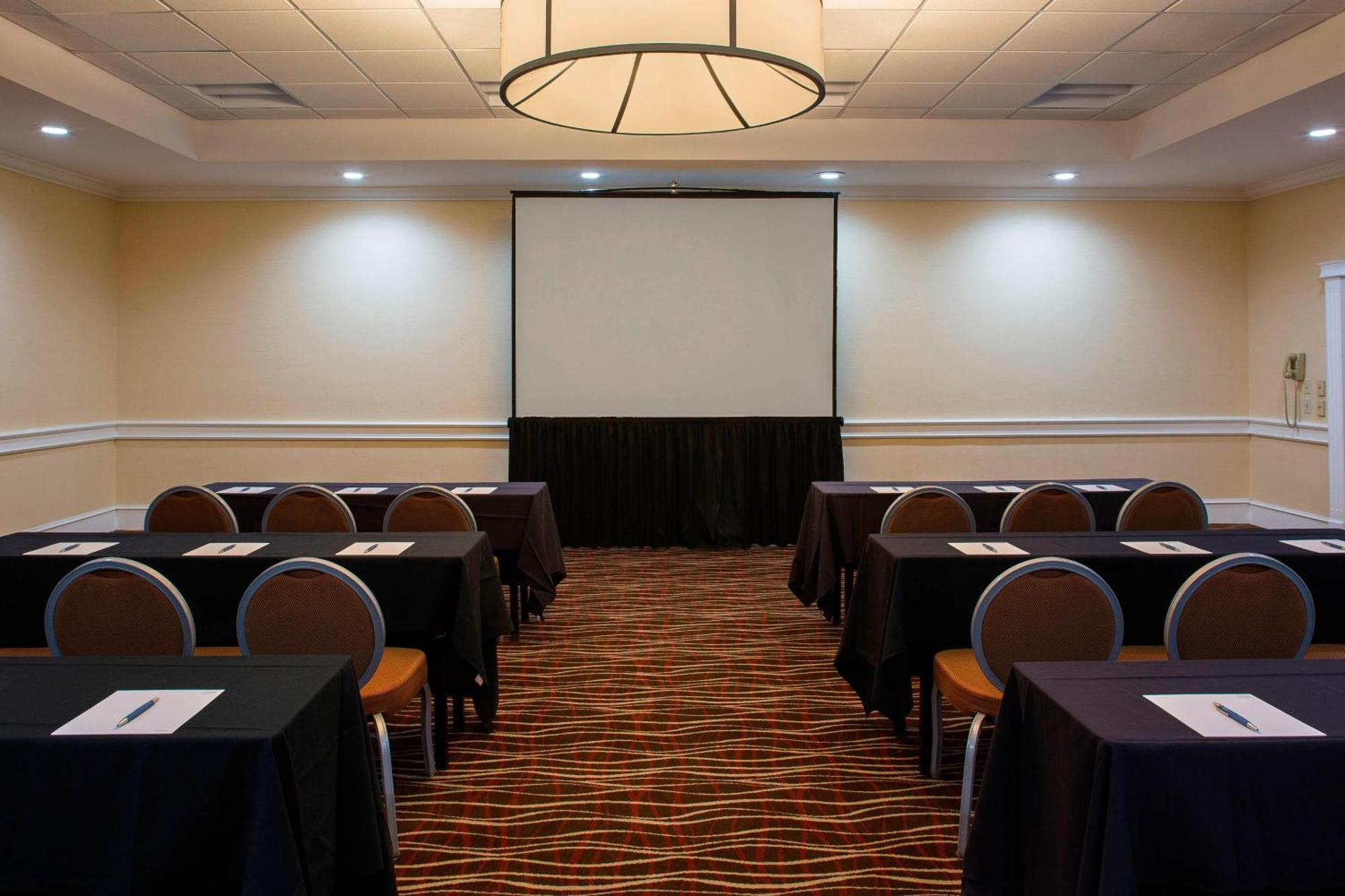 Four Points By Sheraton Suites Tampa Airport Westshore Екстер'єр фото