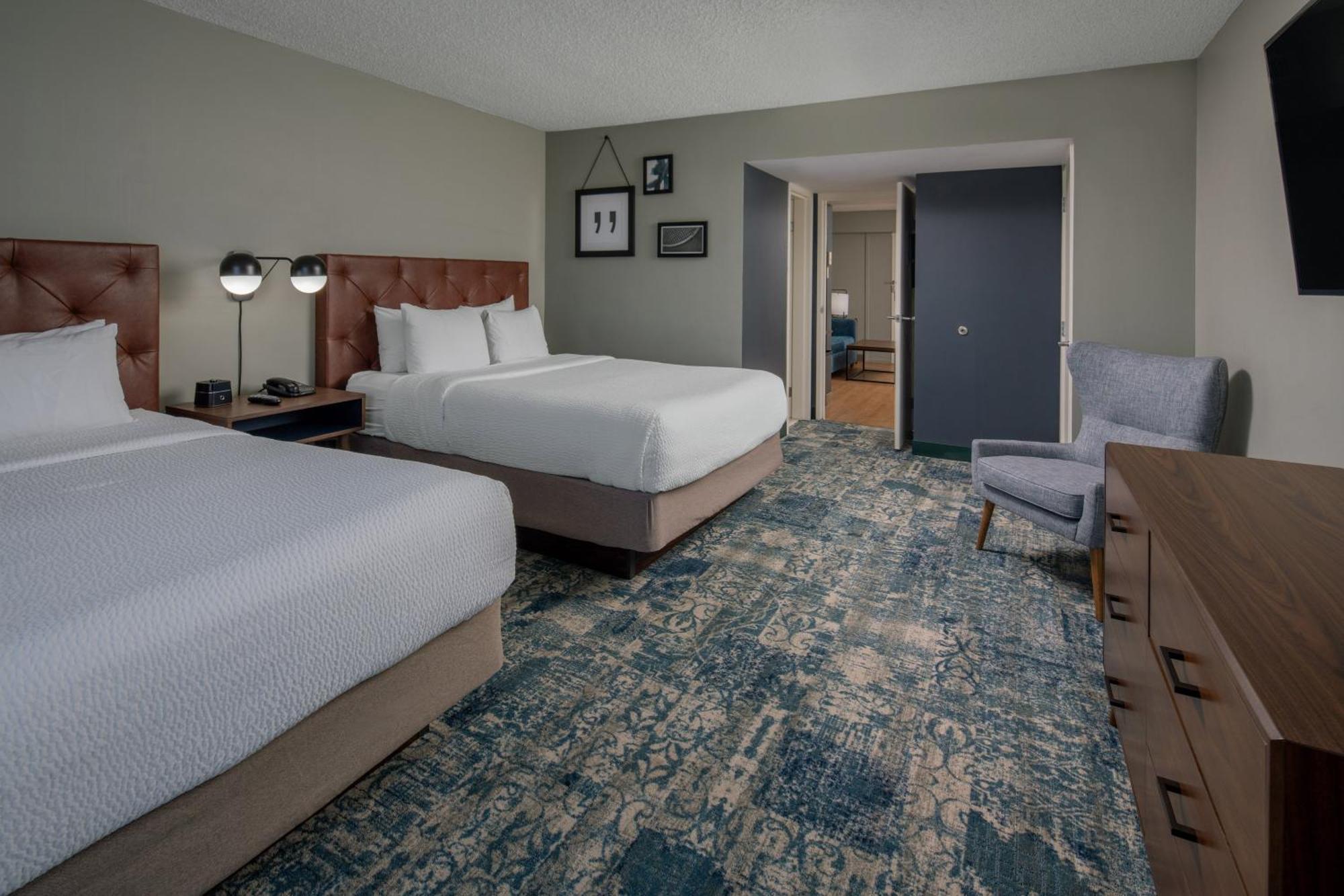 Four Points By Sheraton Suites Tampa Airport Westshore Екстер'єр фото