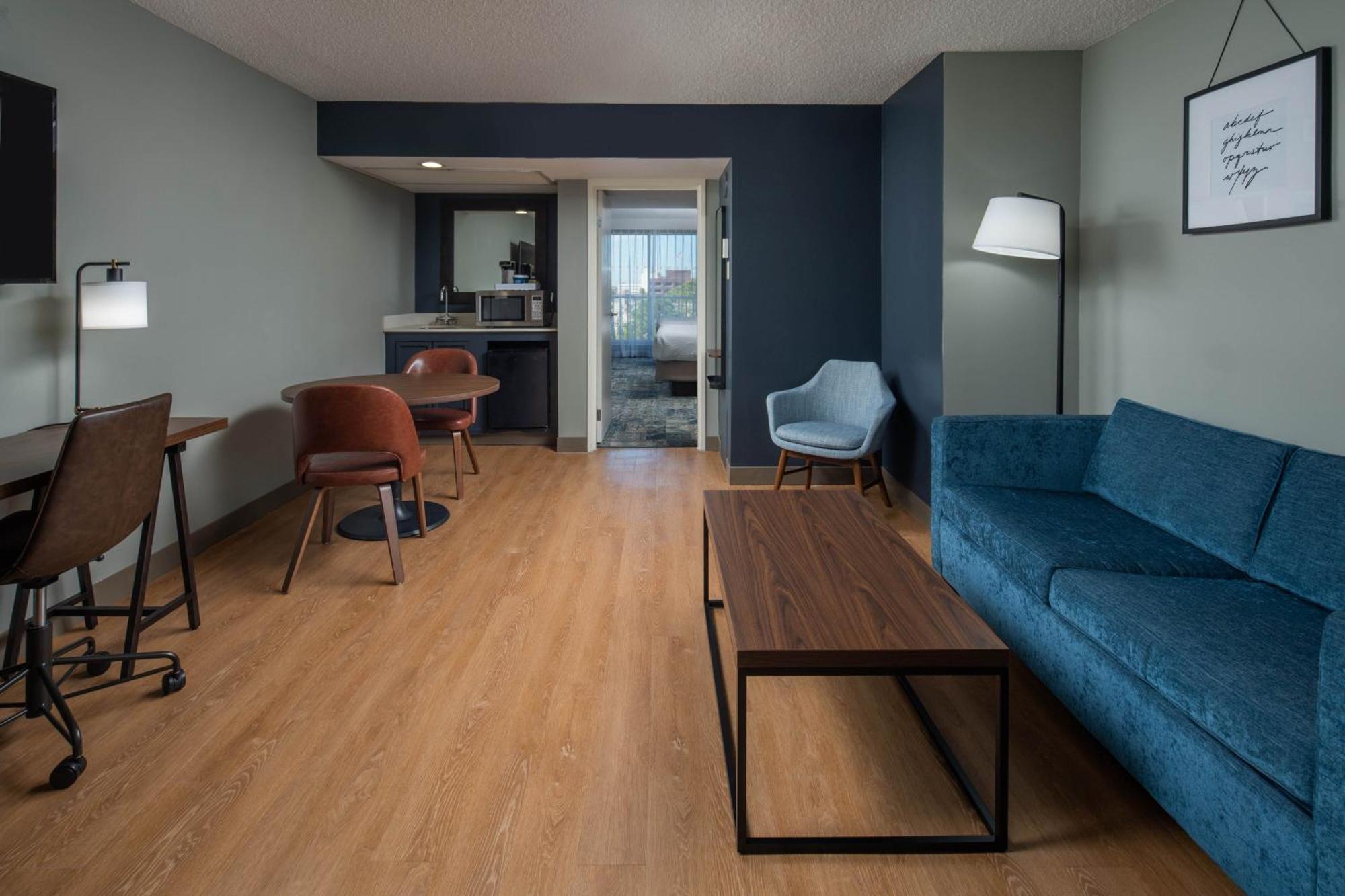 Four Points By Sheraton Suites Tampa Airport Westshore Екстер'єр фото