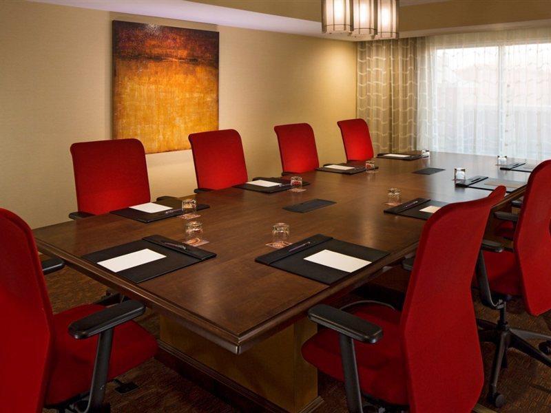 Four Points By Sheraton Suites Tampa Airport Westshore Екстер'єр фото